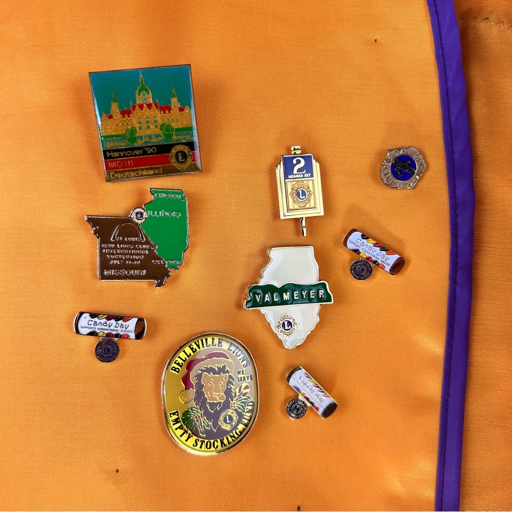 Lions Club International Vest with Pins Men’s Size XL - Picture 5 of 8